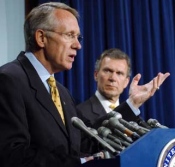 Senator Reid, left, and Senate Majority Leader Tom Daschle